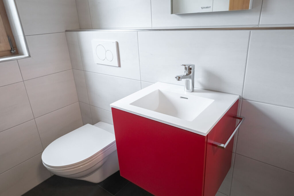 Badezimmer rot - Forrerbau AG
